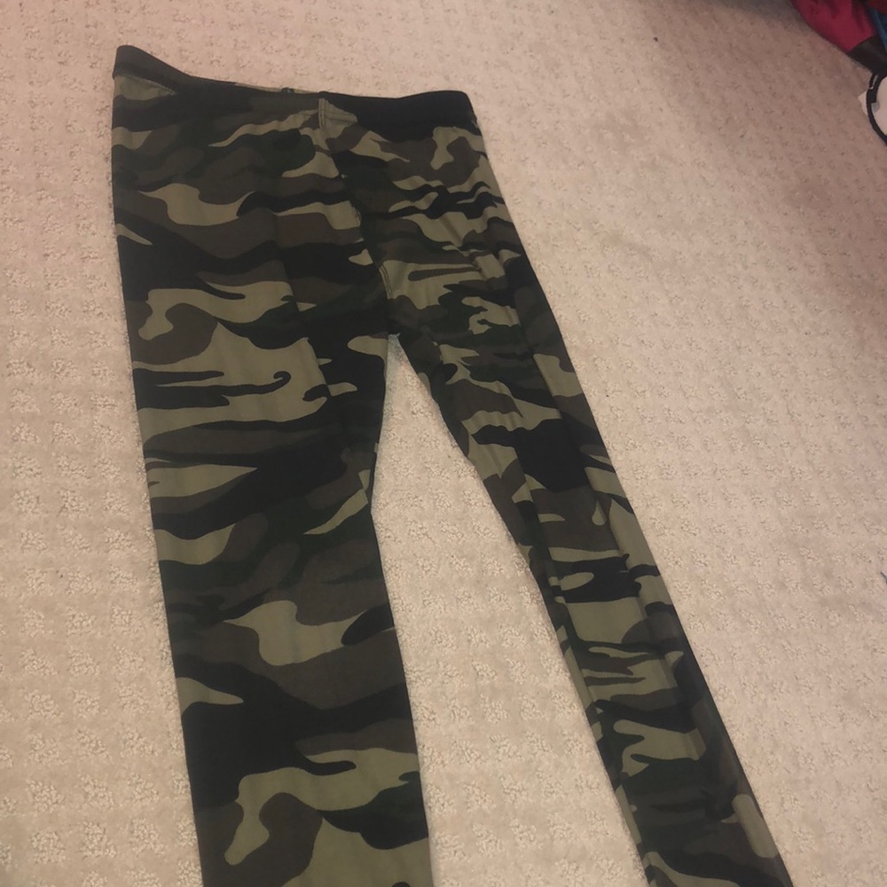Super soft army medium girls leggings